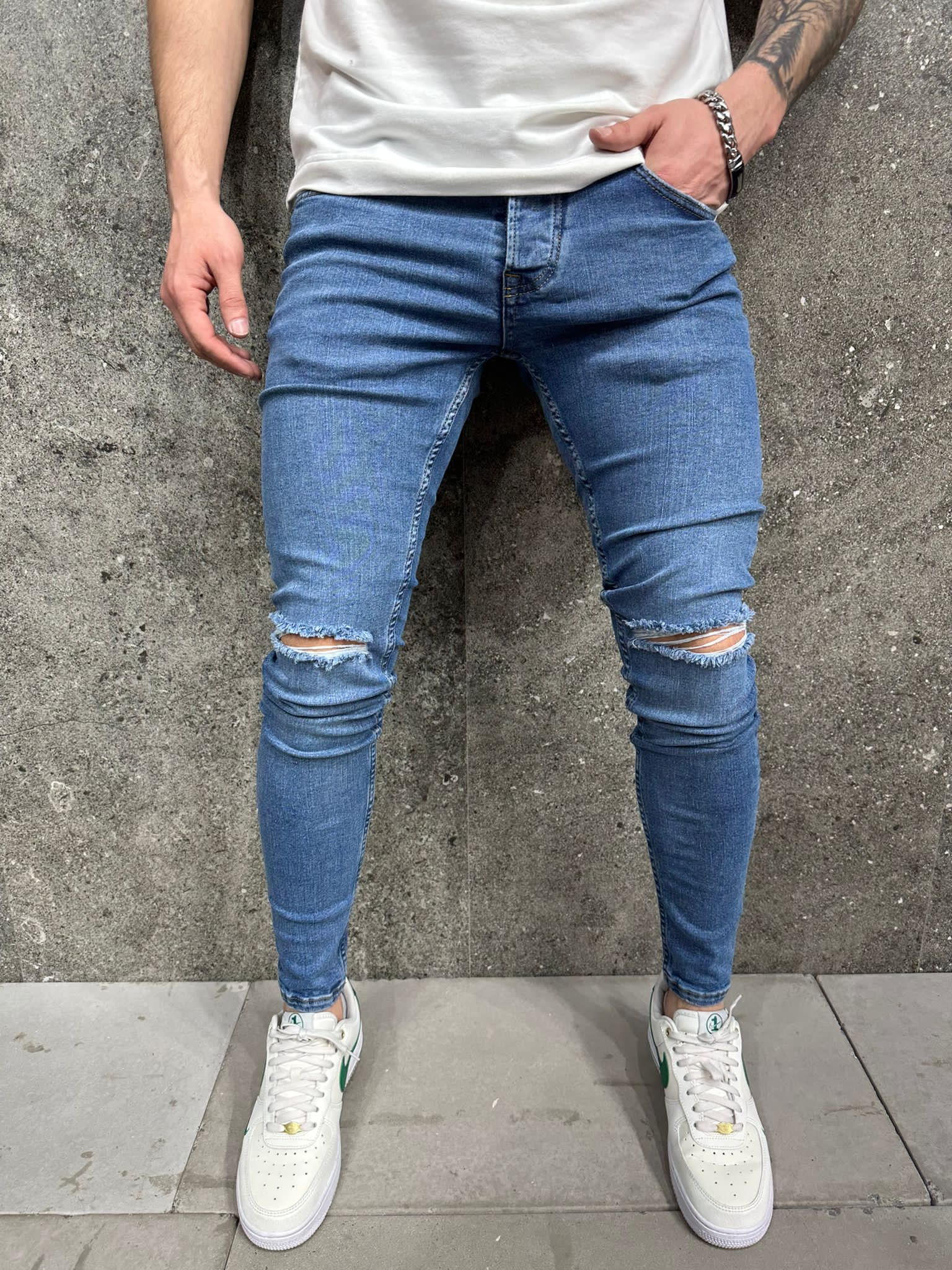 050f98bd-4b03-4bf6-b4a9-fb80b53644df