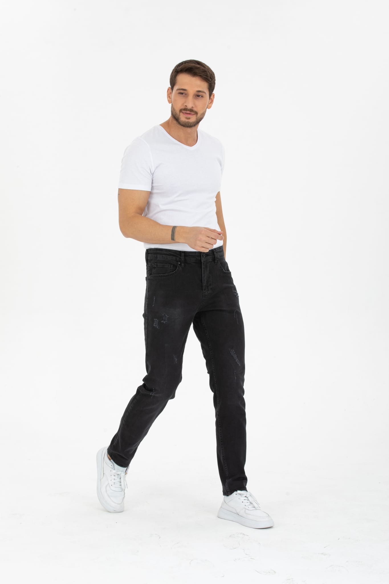 e3b371f9-e26c-4655-83f8-76d9905b523e