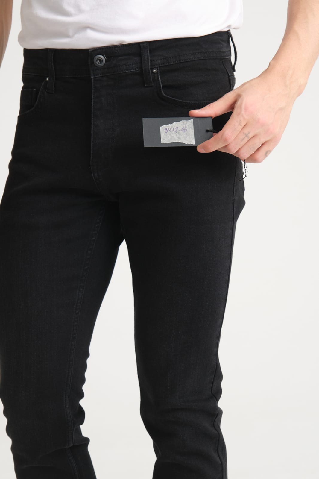 8b28f5a6-0ef0-482d-a2c4-590d0ff8556e