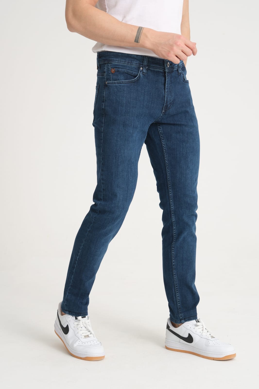 a7a58f61-a8f0-46e8-99b1-ab84ecd33f0a