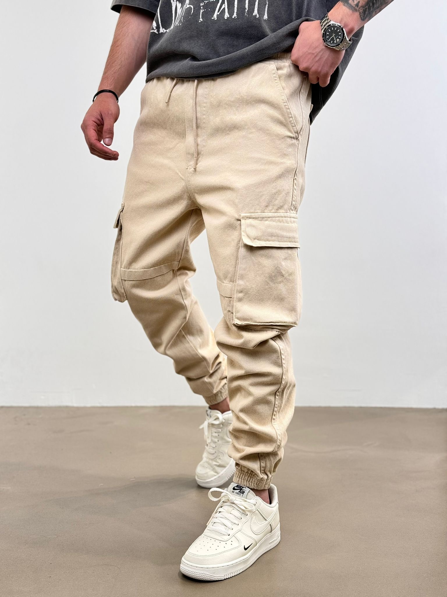 ff9698d8-37f8-4616-9c39-8589f0f0e9fe